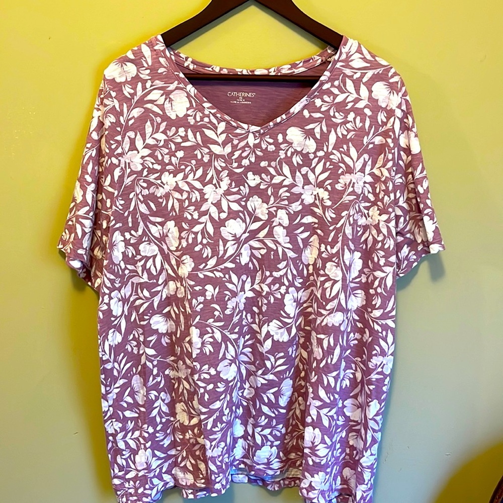 Catherine’s size 0x floral top